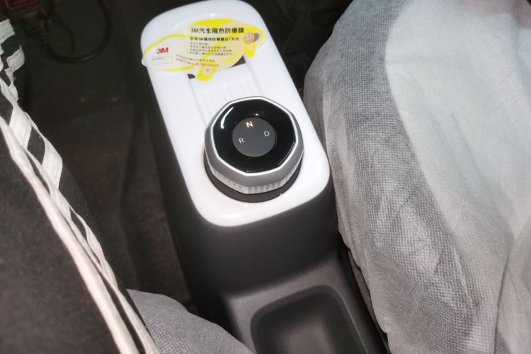 吉利银河 熊猫 2025款 210km 元气熊中控内饰18