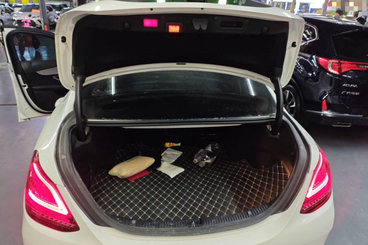 奔驰C级 2021款 C 260 星耀臻藏版局部细节23