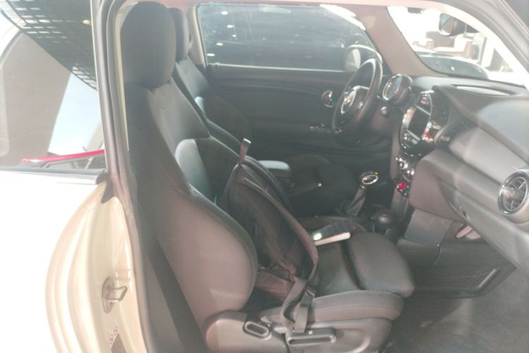 MINI 2016款 1.5T COOPER局部细节41