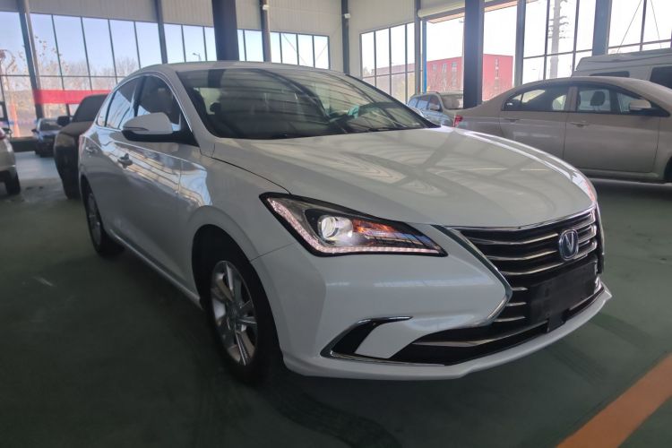 长安 逸动 2019款 高能版 1.6L GDI 手动先锋型 国VI车身外观3