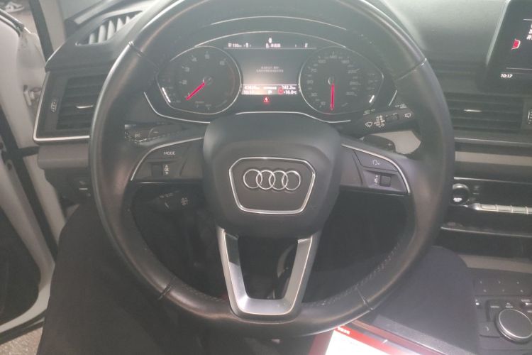 奥迪Q5L 2018款 40 TFSI 荣享进取型 国V中控内饰13