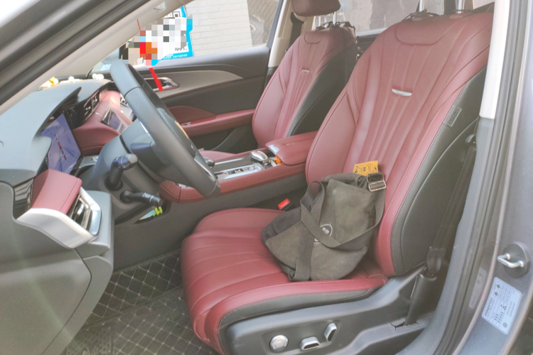 红旗H5 2023款 2.0T 自动智联旗畅版中控内饰19