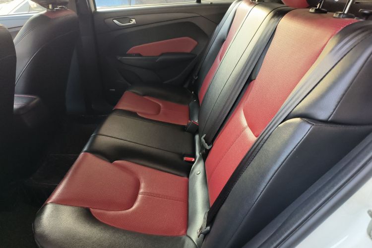 奇瑞 艾瑞泽5 2017款 SPORT 1.5T 手动豪华版中控内饰7004