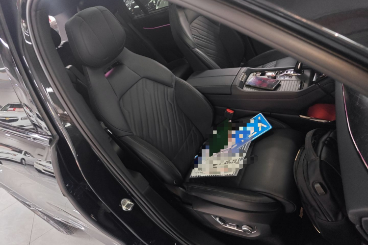 领克09 2021款 2.0T Halo 六座局部细节41