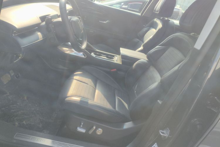 林肯 航海家 2023款 2.0T 四驱尊睿版中控内饰19