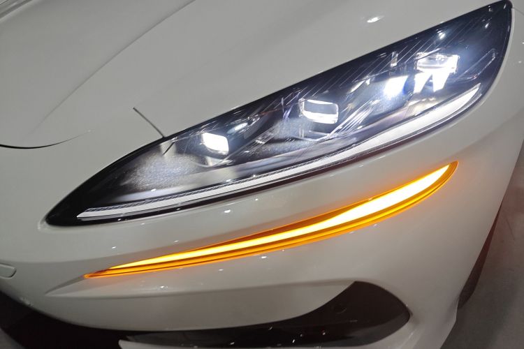 腾势Z9GT 2024款 1100四驱Ultra版局部细节36