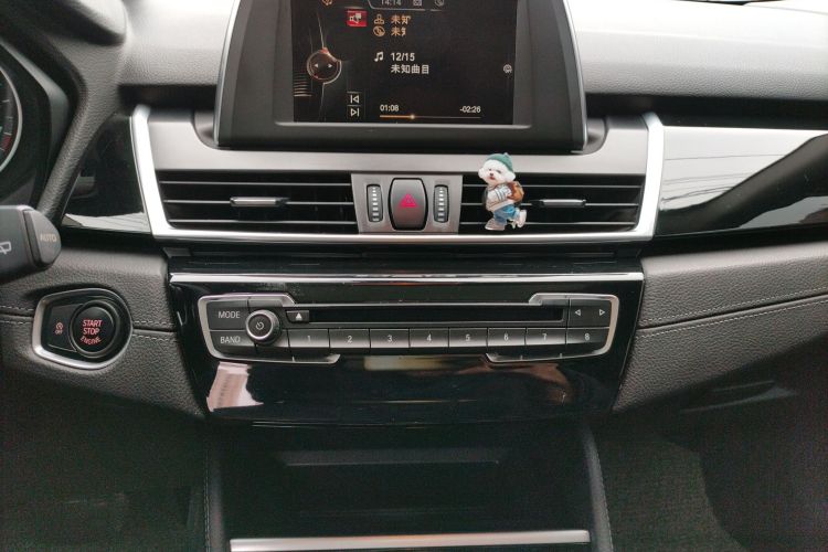 宝马2系旅行车 2016款 218i 运动设计套装局部细节16