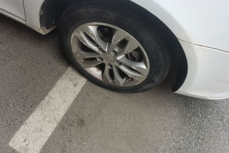 吉利汽车 帝豪 2016款 三厢 1.5L CVT向上版车身外观6007