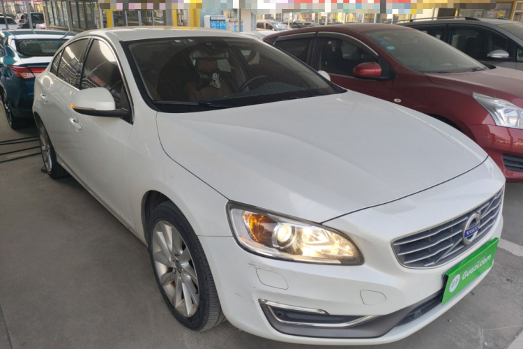 沃尔沃S60 2015款 S60L 2.0T 智远版车身外观3