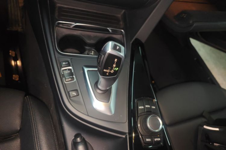 宝马3系 2018款 318Li局部细节18