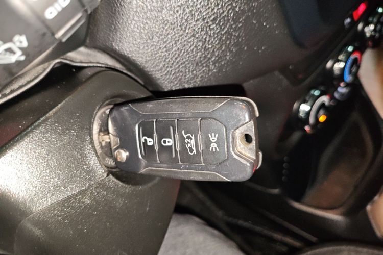 Jeep 自由侠 2017款 180T 自动高能版中控内饰11