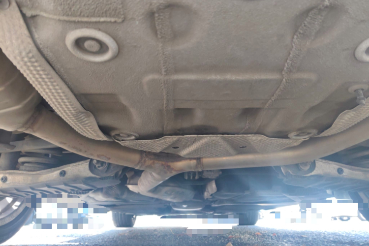 奥迪A4L 2018款 30周年年型 45 TFSI quattro 个性运动版局部细节9009