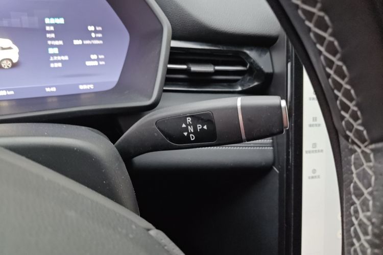 小鹏G3 2019款 智享版中控内饰18