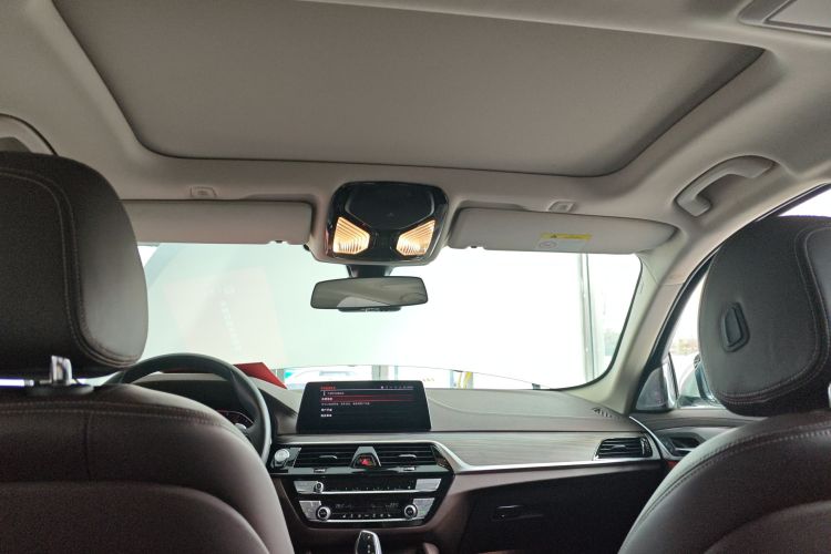 宝马5系 2020款 530Li 领先型 豪华套装中控内饰22