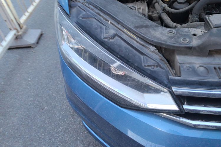 大众 2016款 途安L 330TSI DSG豪华版车身外观8