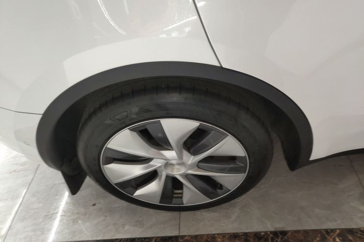 特斯拉 Model Y 2022款 改款 后轮驱动版车身外观6008
