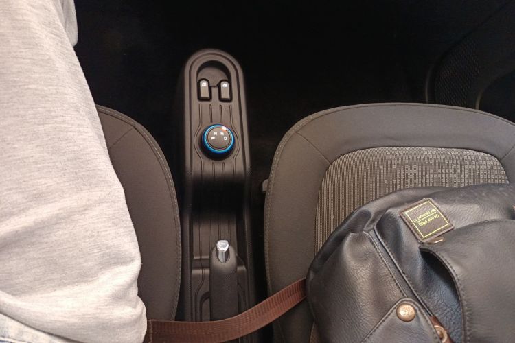 五菱汽车 宏光MINIEV 2020款 悦享款 磷酸铁锂中控内饰18