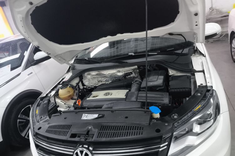 大众 途观 2013款 1.8TSI 自动两驱舒适版机舱底盘24