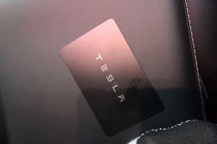 特斯拉 Model 3 2022款 Performance高性能全轮驱动版中控内饰11