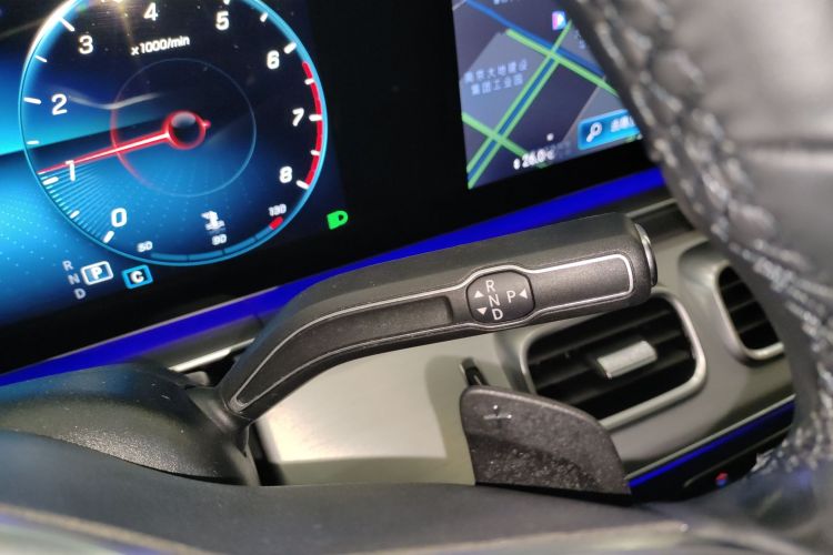 奔驰GLE 2022款 改款 GLE 350 4MATIC 轿跑SUV 豪华型中控内饰18