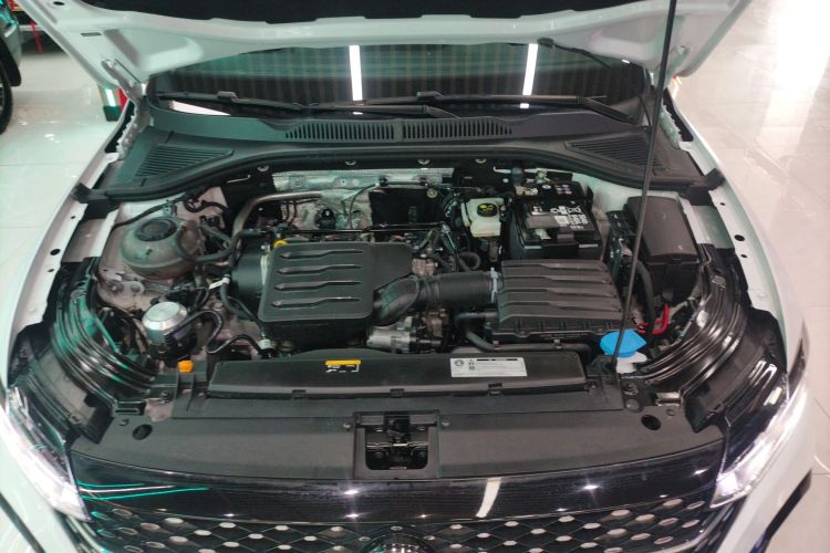 大众 朗逸 2024款 1.5L 自动星空五百万版机舱底盘24