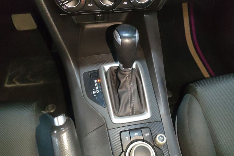 马自达3 昂克赛拉 2017款 三厢 1.5L 自动舒适型 国V中控内饰18