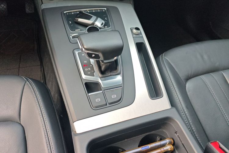 奥迪Q5L 2020款 改款 40 TFSI 荣享时尚型中控内饰18