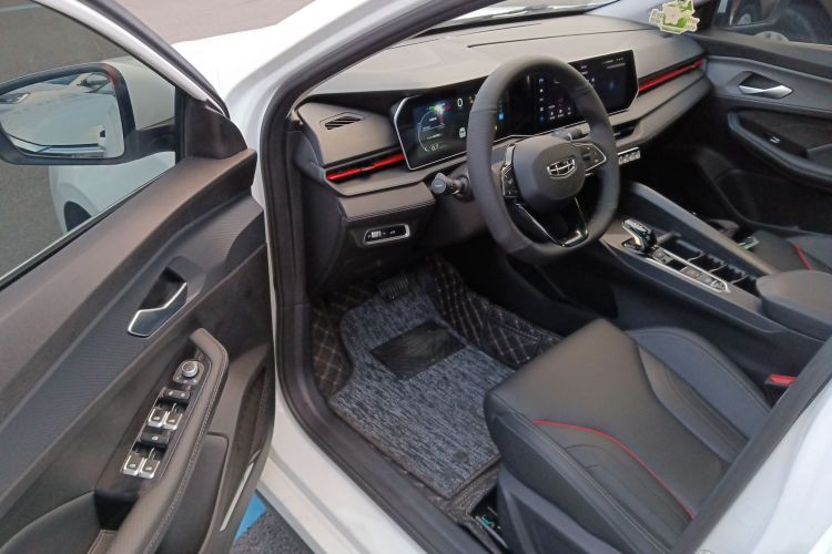 吉利汽车 2022款 缤瑞COOL 1.5T DCT电掣版中控内饰20