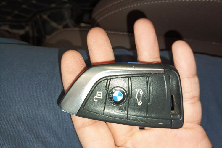 宝马1系 2021款 120i M运动曜夜版中控内饰7001