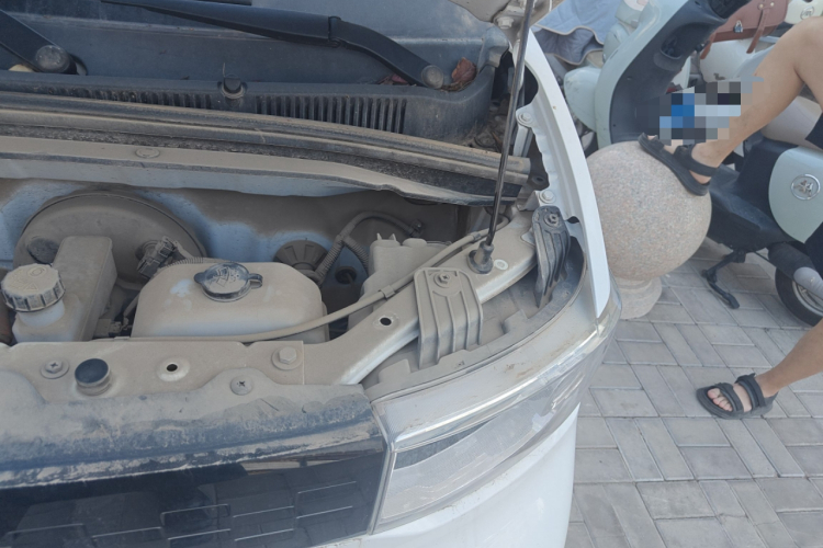 五菱汽车 宏光MINIEV 2020款 自在款 磷酸铁锂局部细节9007