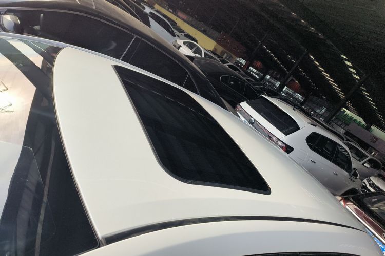 丰田 凌尚 2023款 2.0L 豪华版局部细节57