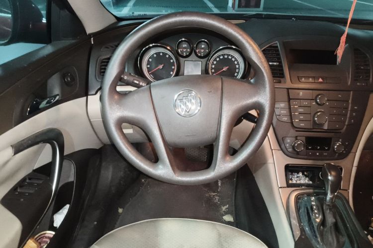 别克 君威 2011款 2.0L 舒适版局部细节13