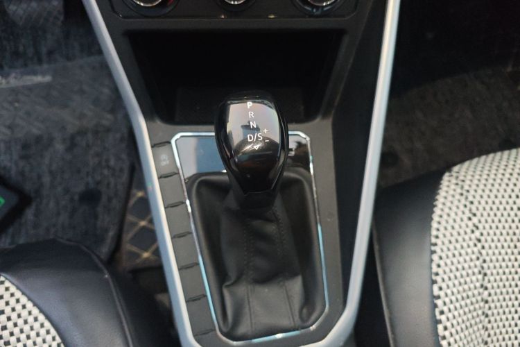 大众 Polo 2019款 Plus 1.5L 自动炫彩科技版中控内饰18