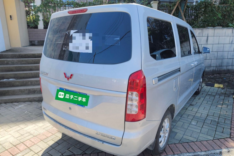 五菱汽车 五菱宏光V 2021款 1.5L劲享版LAR车身外观6005