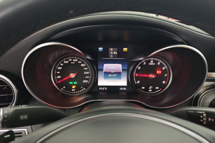 奔驰C级 2017款 C 180 L 运动版中控内饰14