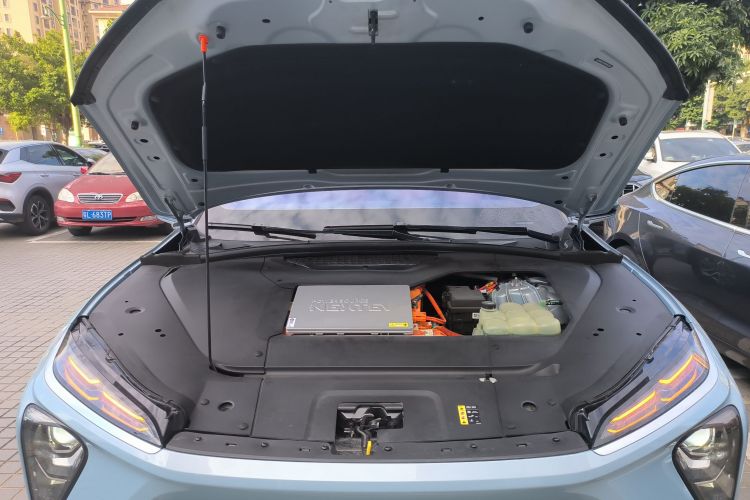 蔚来ES6 2020款 420KM 运动版机舱底盘24