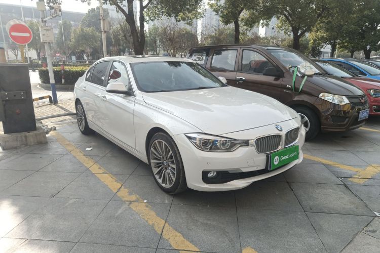 宝马3系 2019款 320Li 时尚型车身外观3