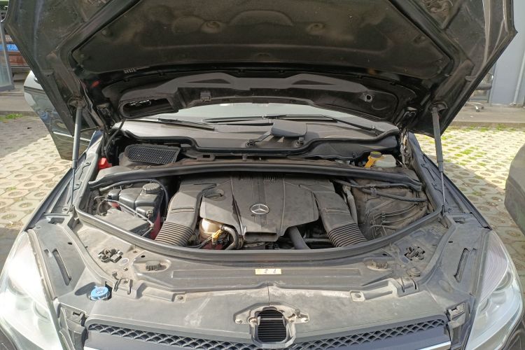 奔驰R级 2017款 R 320 4MATIC 商务型臻藏版机舱底盘24