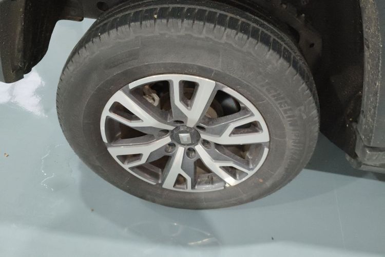 坦克300 2021款 城市版 2.0T 很有型车身外观6008