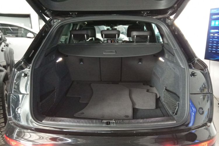 奥迪Q5L 2023款 40T 豪华动感型局部细节23