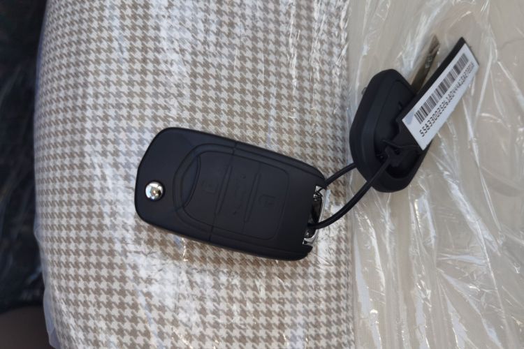 五菱汽车 宏光MINIEV 2025款 四门版 进阶款中控内饰7001