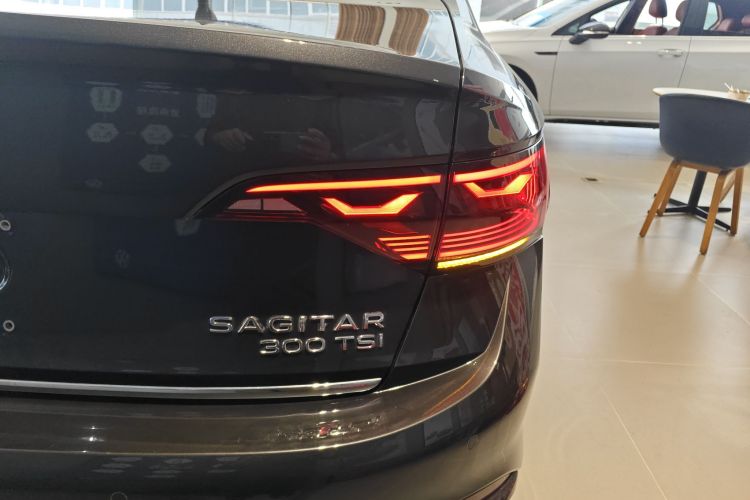 大众 速腾 2023款 300TSI DSG卓越版车身外观9