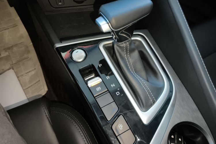 长安 逸动 2022款 PLUS 1.6L GDI CVT豪华型中控内饰18