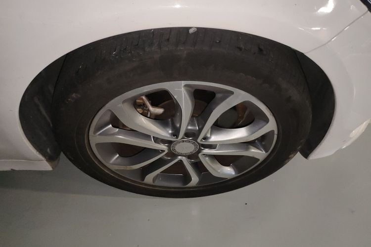 奔驰C级 2015款 C 180 L 运动型车身外观6007