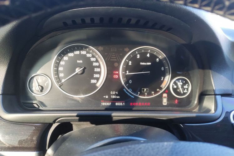 宝马5系 2014款 525Li 豪华设计套装中控内饰14