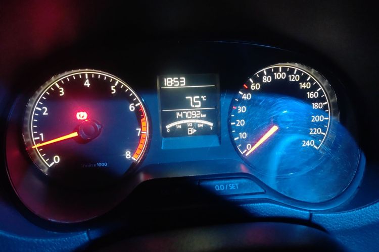 大众 Polo 2014款 1.4L 手动风尚版中控内饰14