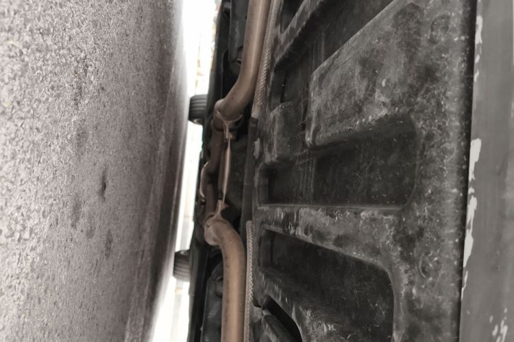 奔驰E级 2015款 E 180 L 运动型局部细节9009