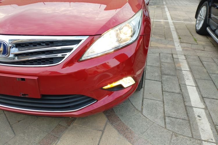 长安 逸动 2015款 1.6L 自动豪华型局部细节36