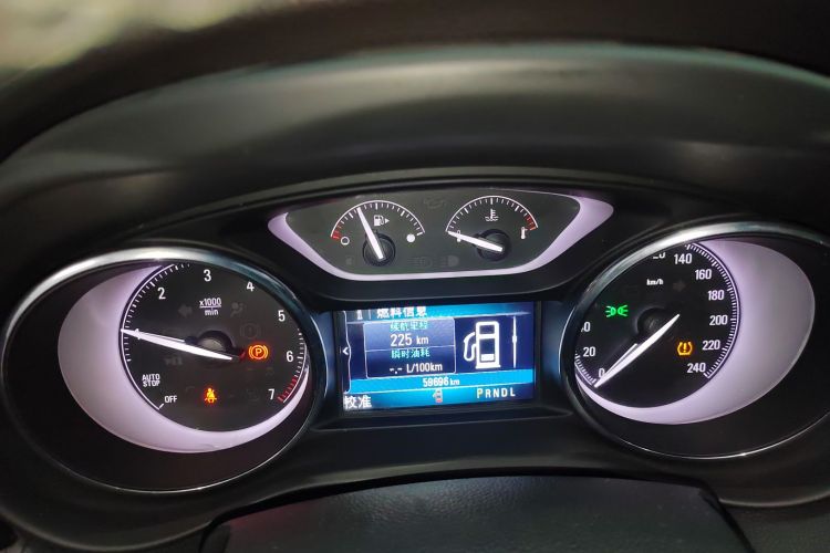 别克 昂科威 2021款 532T 两驱精英型局部细节14