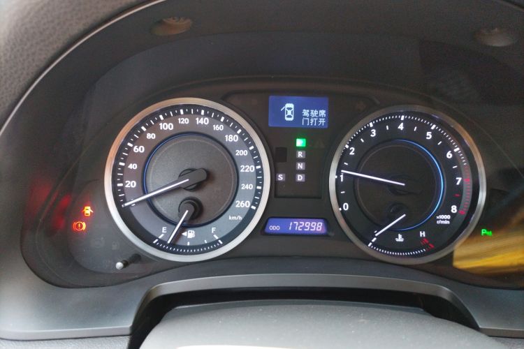 雷克萨斯IS 2011款 250 运动版中控内饰14